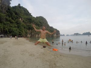 PASAPORTE A VIETNAM - LA BAHÍA DE HALONG, UNA PASADA