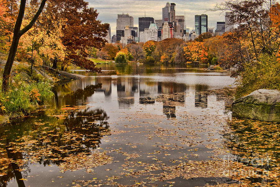 585504324-autumn-in-nyc-wallpaper